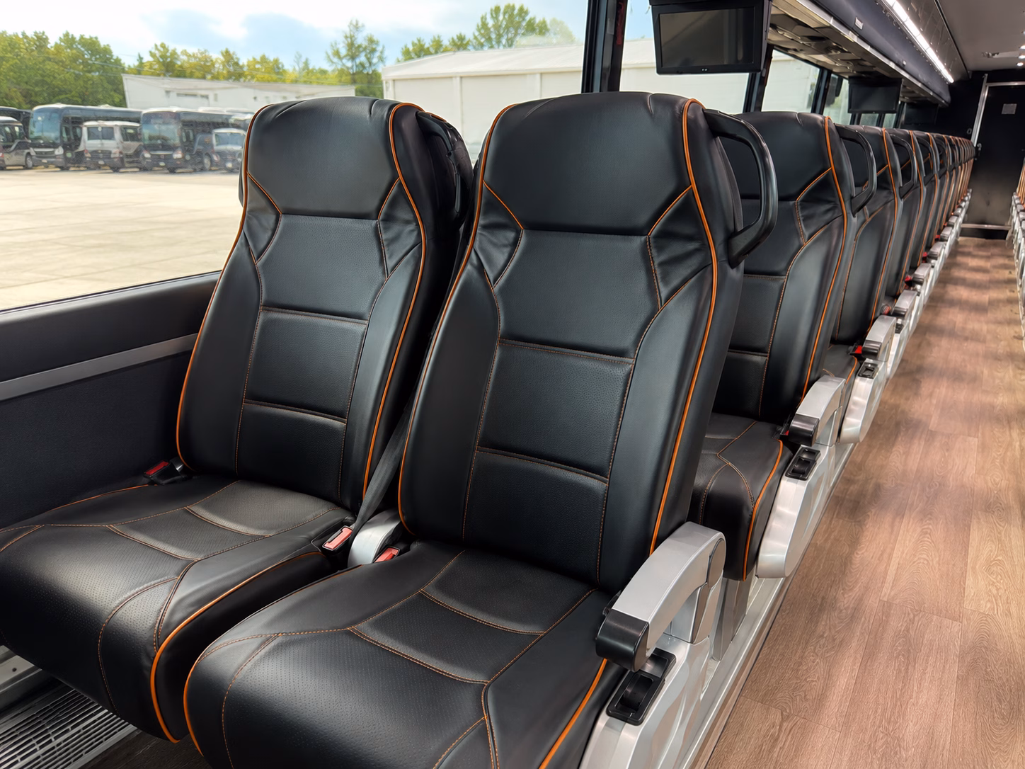 shuttle your guests between springdale hotels and nwa wedding venues with ease